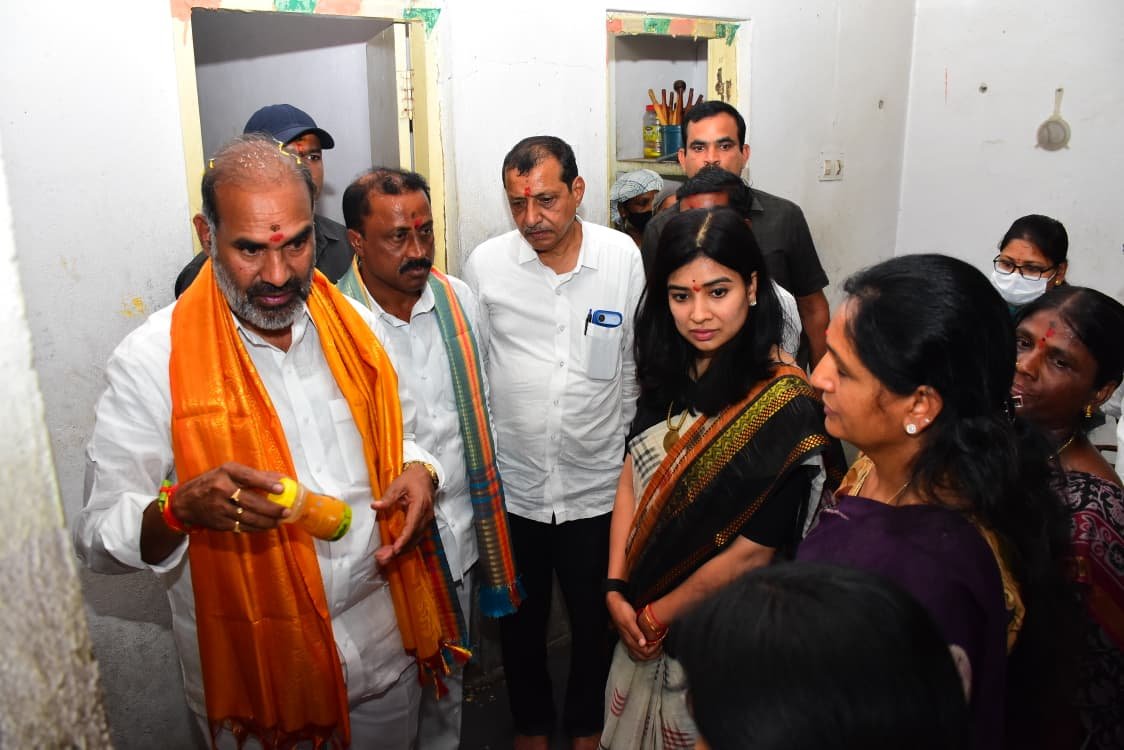 ప్రభుత్వ విప్, వేములవాడ ఎమ్మెల్యే ఆది శ్రీనివాస్